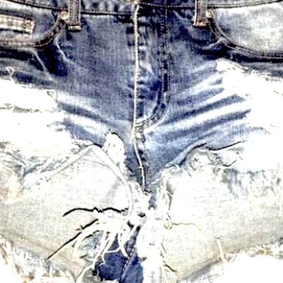 High Thigh Cut Off Shorts Frayed Rewash, High Waist, Distressed - Picture 2 of 5